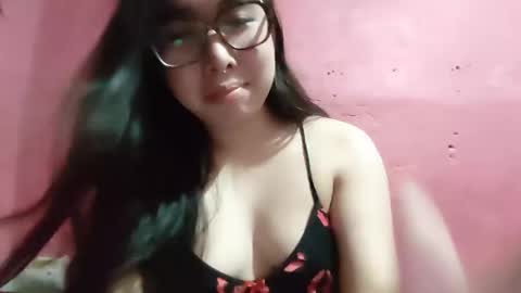 Snapshot of alluring_alicia chatting on May 2026 11:39:02 AM Miss Alicia online show from May 2026 11:39:02 AM
