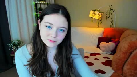 Snapshot of alluringeyess chatting on June 2026 04:33:01 PM alluringeyess online show from June 2026 04:33:01 PM