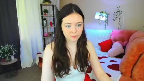Snapshot of alluringeyess chatting on June 2026 09:13:01 AM alluringeyess online show from June 2026 09:13:01 AM