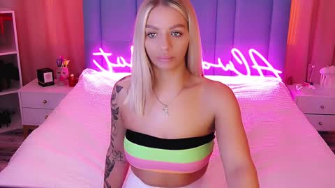 AlwaysHot online show from January 2025 03:01:01 AM