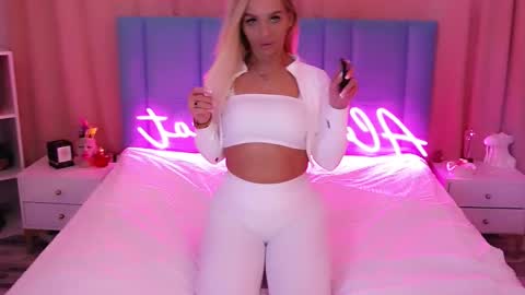 AlwaysHot online show from February 2025 01:33:01 AM