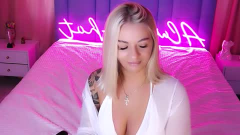 AlwaysHot online show from September 2025 02:23:01 AM