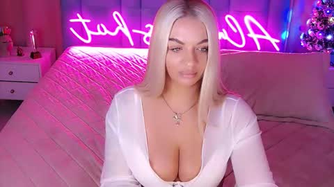 AlwaysHot online show from December 2025 02:09:02 AM