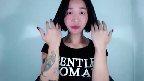 Snapshot of ally_monts chatting on January 2026 11:53:02 PM ally_monts online show from January 2026 11:53:02 PM