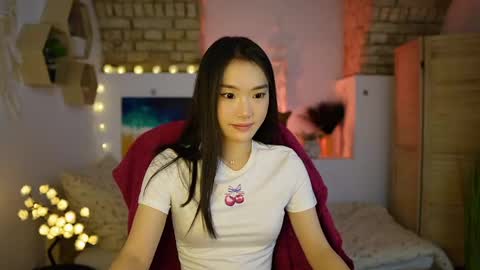 Snapshot of allyah_sky chatting on February 2025 07:05:02 PM Allyah Sky online show from February 2025 07:05:02 PM