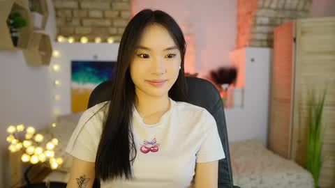 Snapshot of allyah_sky chatting on March 2025 10:32:02 PM Allyah Sky online show from March 2025 10:32:02 PM