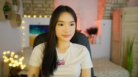 Snapshot of allyah_sky chatting on March 2025 01:39:01 AM Allyah Sky online show from March 2025 01:39:01 AM