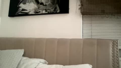 Snapshot of allyanalangel chatting on April 2026 01:21:01 AM allyanalangel online show from April 2026 01:21:01 AM