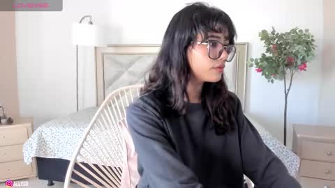 Allyson 3 online show from January 2025 07:37:01 PM