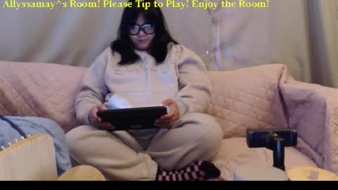 Allyssamay online show from November 2025 07:29:01 AM