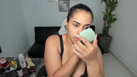 Snapshot of allyssann_smith chatting on December 2024 01:34:01 AM allyssann online show from December 2024 01:34:01 AM