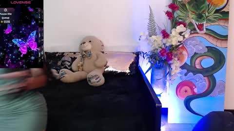 Snapshot of alma_art_ chatting on February 2025 03:58:01 AM alma_art_ online show from February 2025 03:58:01 AM