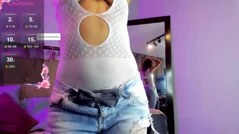 alma_rose_ online show from May 2026 04:48:01 PM