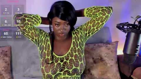 Snapshot of almaahotxxx chatting on March 2025 06:35:01 AM almaahotxxx online show from March 2025 06:35:01 AM