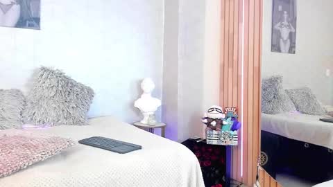 Snapshot of almabella__ chatting on March 2025 01:40:02 PM AlmaBella online show from March 2025 01:40:02 PM