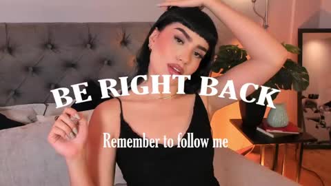 Mia online show from April 2026 12:42:01 PM