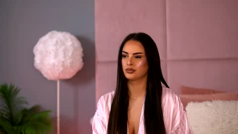 Emma online show from June 2026 03:52:02 AM