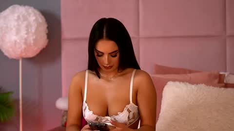 Emma online show from June 2026 04:04:01 AM