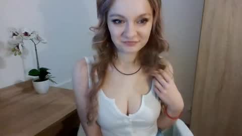 Snapshot of almanature chatting on December 2024 09:33:01 PM AlmaNature online show from December 2024 09:33:01 PM