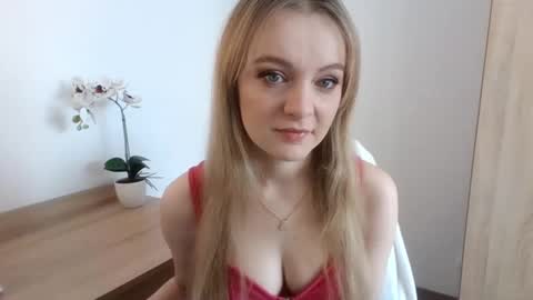 Snapshot of almanature chatting on January 2025 08:09:01 AM AlmaNature online show from January 2025 08:09:01 AM