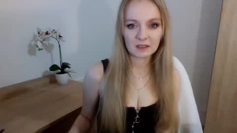 Snapshot of almanature chatting on February 2025 09:29:01 PM AlmaNature online show from February 2025 09:29:01 PM