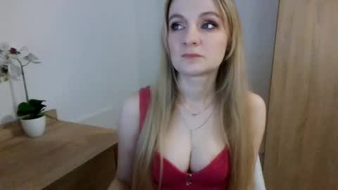 Snapshot of almanature chatting on February 2025 09:31:01 PM AlmaNature online show from February 2025 09:31:01 PM