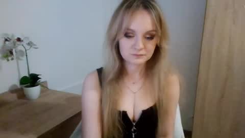 Snapshot of almanature chatting on March 2025 10:36:02 PM AlmaNature online show from March 2025 10:36:02 PM