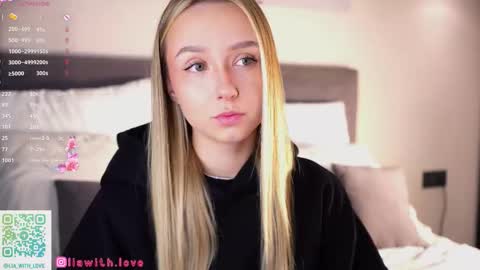 Snapshot of alodiaacomb chatting on September 2025 03:01:01 AM Lia online show from September 2025 03:01:01 AM