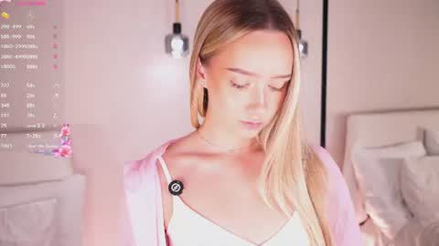 Lia online show from June 2026 03:05:01 AM