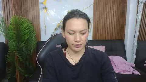 alonddra_tay online show from June 2026 11:32:01 AM