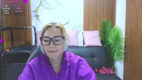 alonddra_tay online show from July 2026 11:39:02 AM