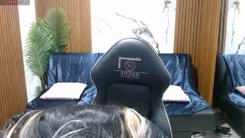 alonddra_tay online show from July 2026 11:28:01 AM