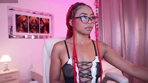 Snapshot of alondrraparrow chatting on January 2025 08:58:01 PM Alondra online show from January 2025 08:58:01 PM