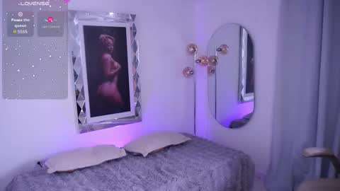 Snapshot of alondrraparrow chatting on February 2026 07:54:02 PM Alondra online show from February 2026 07:54:02 PM