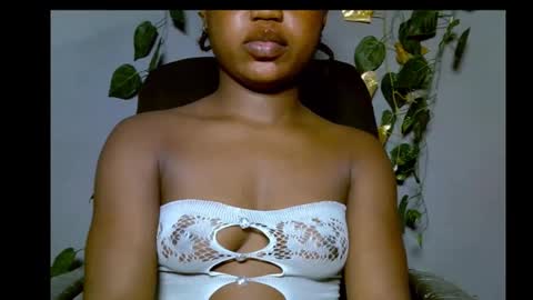 Snapshot of alosexy_bae chatting on December 2025 09:22:02 PM alo online show from December 2025 09:22:02 PM