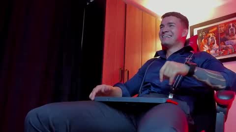 alpha_dominus_ online show from December 2025 03:59:01 AM