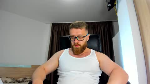 Alphaalexxx Lets reach Me 100 thumbs up online show from June 2026 02:56:02 PM