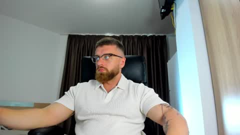 Alphaalexxx Lets reach Me 100 thumbs up online show from June 2026 10:24:02 AM