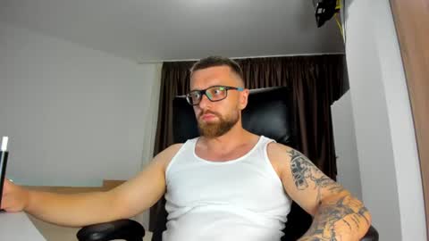 Alphaalexxx Lets reach Me 100 thumbs up online show from July 2026 05:38:01 PM