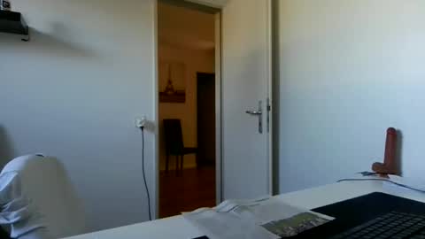 alphah_hunk online show from April 2026 02:25:01 PM