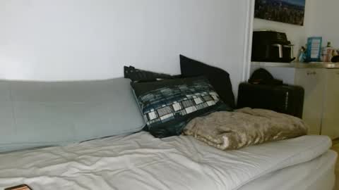 Snapshot of alphahung23 chatting on December 2025 06:19:01 AM alphahung23 online show from December 2025 06:19:01 AM