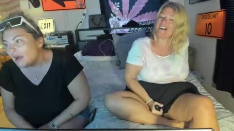 Snapshot of alphakittyxxx chatting on July 2026 11:18:01 PM Shelby or if you want to make me purr just call me Kitten online show from July 2026 11:18:01 PM