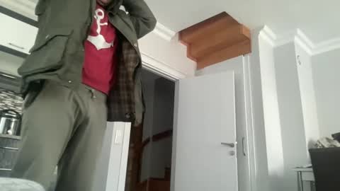 Snapshot of alphandre chatting on February 2025 07:04:02 AM AlphAndre online show from February 2025 07:04:02 AM