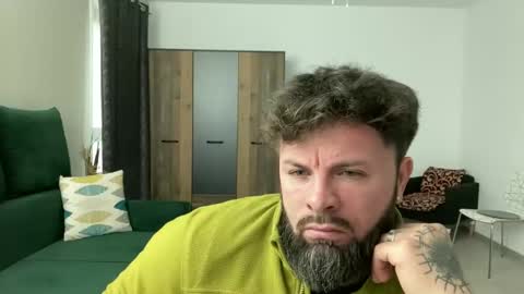 Jhonny online show from January 2025 08:01:01 AM