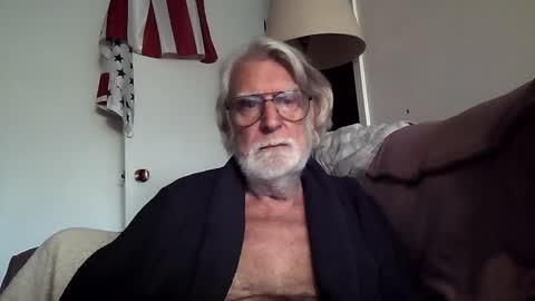 Snapshot of alphauniform chatting on December 2024 05:33:02 PM AlphaUniform online show from December 2024 05:33:02 PM