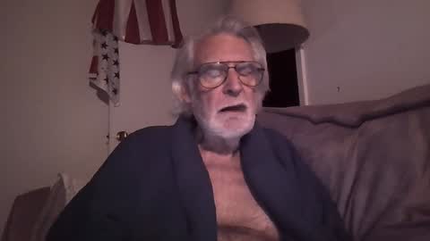 Snapshot of alphauniform chatting on January 2025 12:28:02 PM AlphaUniform online show from January 2025 12:28:02 PM