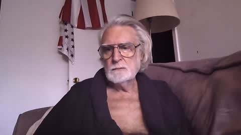 Snapshot of alphauniform chatting on January 2025 03:19:01 PM AlphaUniform online show from January 2025 03:19:01 PM