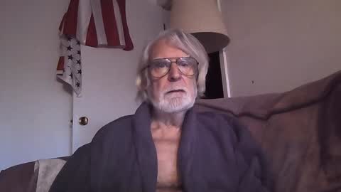 Snapshot of alphauniform chatting on February 2025 01:01:01 PM AlphaUniform online show from February 2025 01:01:01 PM