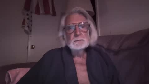 Snapshot of alphauniform chatting on November 2025 04:55:01 AM AlphaUniform online show from November 2025 04:55:01 AM