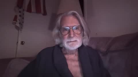 Snapshot of alphauniform chatting on January 2026 05:54:02 AM AlphaUniform online show from January 2026 05:54:02 AM